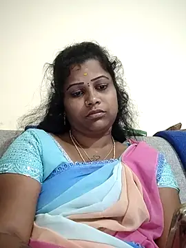 Snapshot of sweetqueen143 chatting on October 2025 05:25:02 PM sweetqueen143 online show from October 2025 05:25:02 PM