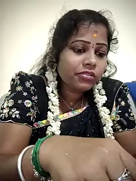 Snapshot of sweetqueen143 chatting on October 2025 05:37:02 PM sweetqueen143 online show from October 2025 05:37:02 PM