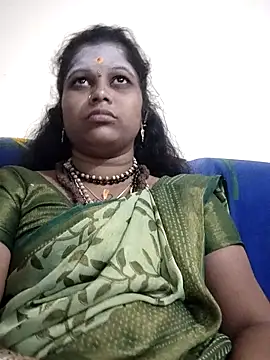 Snapshot of sweetqueen143 chatting on October 2025 04:35:01 PM sweetqueen143 online show from October 2025 04:35:01 PM