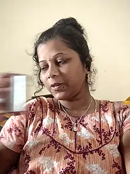 Snapshot of sweetqueen143 chatting on November 2025 02:57:01 AM sweetqueen143 online show from November 2025 02:57:01 AM