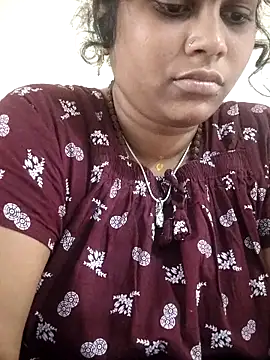 Snapshot of sweetqueen143 chatting on November 2025 04:02:02 AM sweetqueen143 online show from November 2025 04:02:02 AM