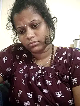 Snapshot of sweetqueen143 chatting on November 2025 04:08:02 PM sweetqueen143 online show from November 2025 04:08:02 PM