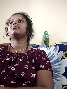 Snapshot of sweetqueen143 chatting on November 2025 04:12:01 AM sweetqueen143 online show from November 2025 04:12:01 AM