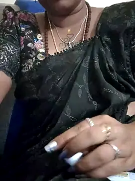 Snapshot of sweetqueen143 chatting on November 2025 04:40:01 PM sweetqueen143 online show from November 2025 04:40:01 PM