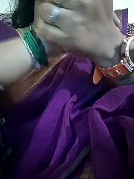 Snapshot of sweetqueen143 chatting on December 2025 03:10:01 PM sweetqueen143 online show from December 2025 03:10:01 PM