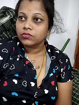 sweetqueen143 online show from May 2026 11:01:04 PM
