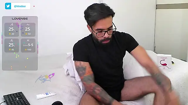 htrebor87 online show from February 2026 07:31:02 PM