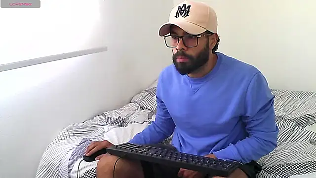 htrebor87 online show from March 2026 07:02:02 PM