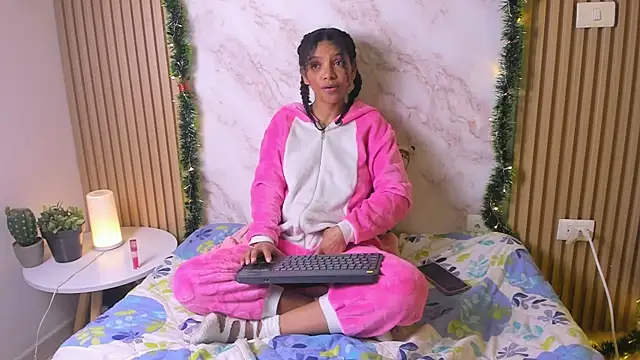 natalia blue online show from December 2025 03:22:02 AM