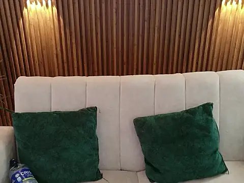 Snapshot of dirty_feelena chatting on December 2025 04:46:02 PM dirty feelena online show from December 2025 04:46:02 PM