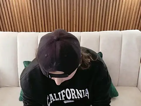 dirty feelena online show from March 2026 06:03:01 PM