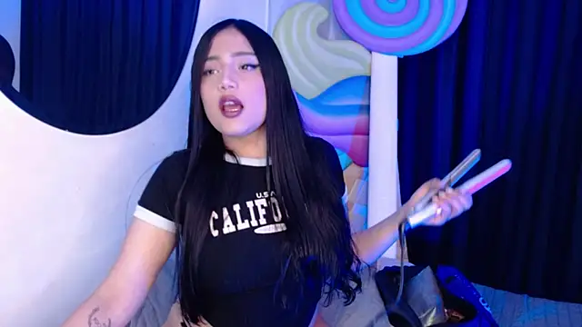 Snapshot of ladymooncs chatting on February 2026 05:02:01 AM ladymooncs online show from February 2026 05:02:01 AM