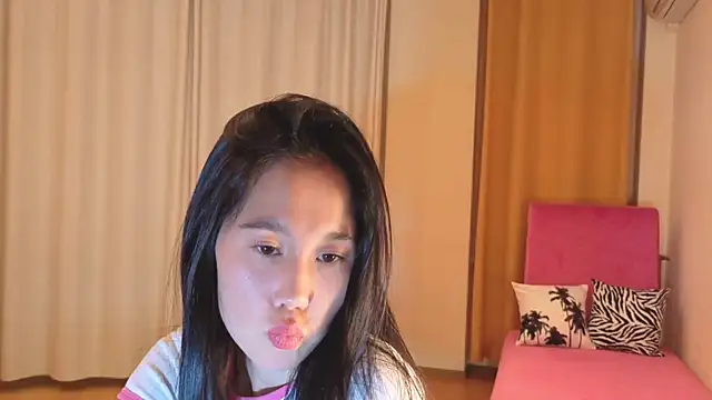 Reina  chan online show from September 2025 06:20:01 PM