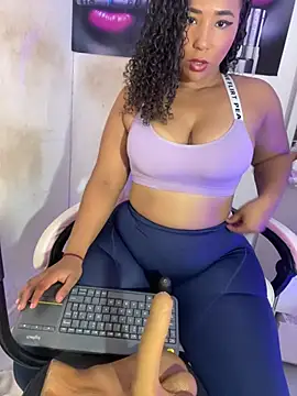 becca wilsson online show from May 2026 06:47:02 PM