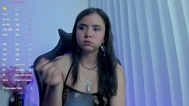 Snapshot of BabyLux chatting on November 2025 09:46:02 PM BabyLux online show from November 2025 09:46:02 PM