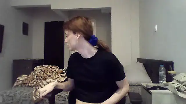 Snapshot of Luna_Samosienko chatting on February 2026 01:52:01 PM Luna Samosienko online show from February 2026 01:52:01 PM