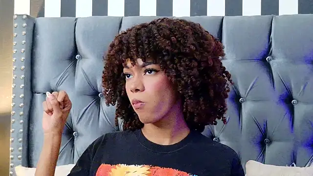 Stellaciel  online show from December 2025 10:28:02 PM