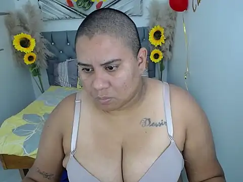 hotlesby valery online show from October 2025 12:17:02 PM