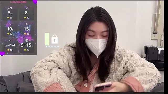 Snapshot of fioralba chatting on February 2026 02:21:02 AM fioralba online show from February 2026 02:21:02 AM