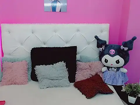 x daniiela x online show from November 2025 06:51:01 PM