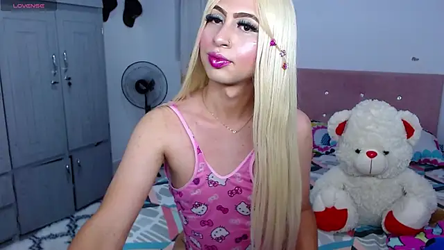 Snapshot of Victoria_Hot_xxx chatting on October 2025 10:19:01 PM Victoria Hot xxx online show from October 2025 10:19:01 PM