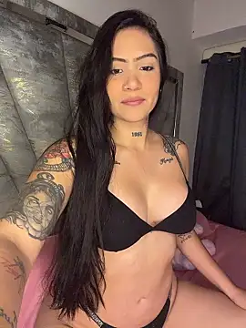 Snapshot of liahouses chatting on January 2026 12:04:01 AM liahouses online show from January 2026 12:04:01 AM