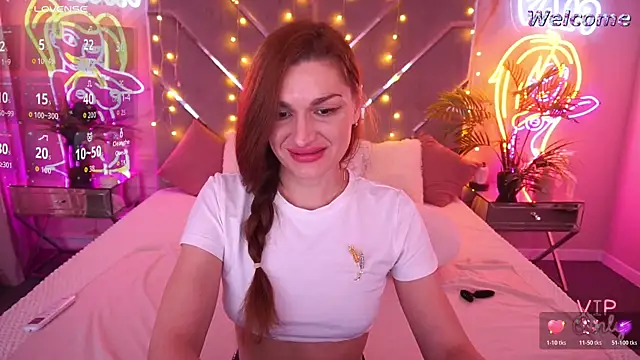 EllaGoldenn online show from March 2026 05:08:02 AM