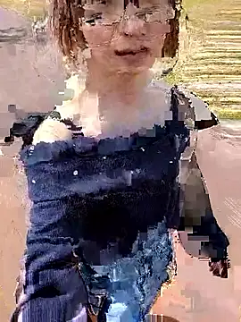 Snapshot of takusaki223 chatting on June 2026 03:57:01 AM takusaki223 online show from June 2026 03:57:01 AM