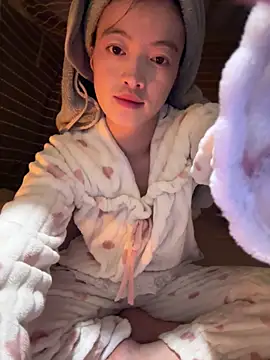 Tramy xx online show from October 2025 03:24:01 PM