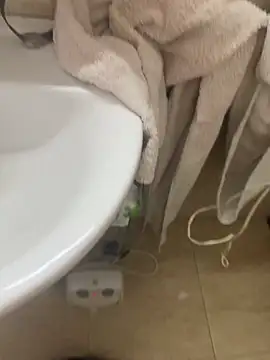 tusmuertos420 online show from September 2025 09:32:01 AM