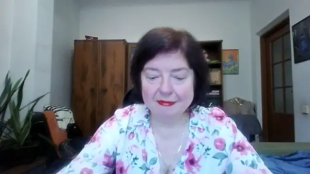 Snapshot of Violet_Pulse chatting on February 2026 12:13:02 PM Violet Pulse online show from February 2026 12:13:02 PM