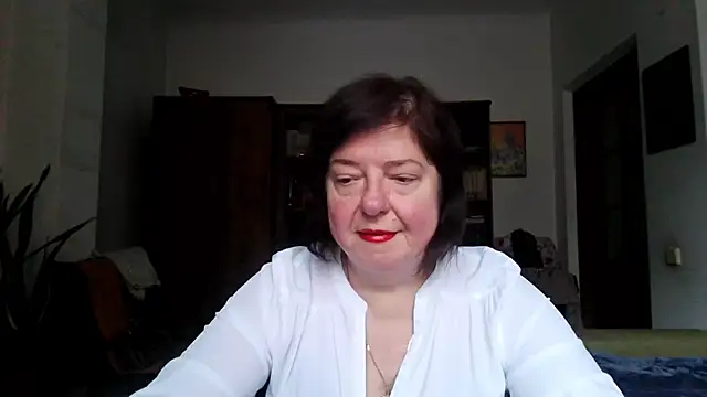 Snapshot of Violet_Pulse chatting on February 2026 12:04:01 PM Violet Pulse online show from February 2026 12:04:01 PM