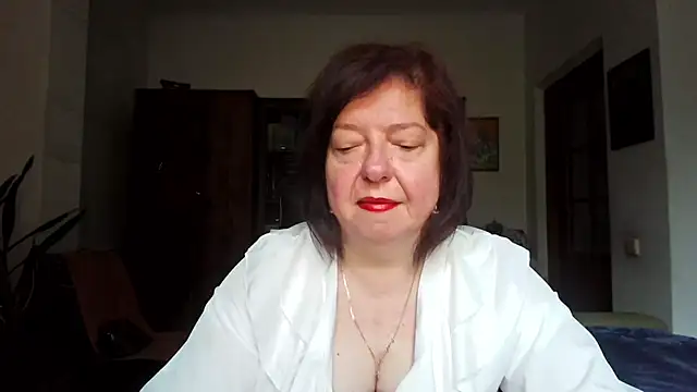 Snapshot of Violet_Pulse chatting on June 2026 06:33:02 AM Violet Pulse online show from June 2026 06:33:02 AM