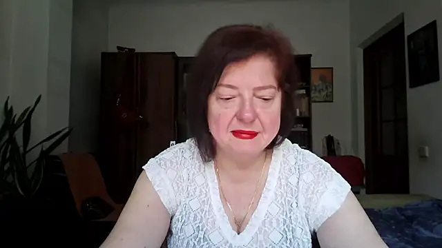 Snapshot of Violet_Pulse chatting on June 2026 07:00:01 AM Violet Pulse online show from June 2026 07:00:01 AM