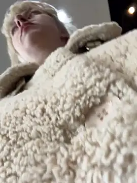 RonnieKiss online show from November 2025 05:29:01 AM