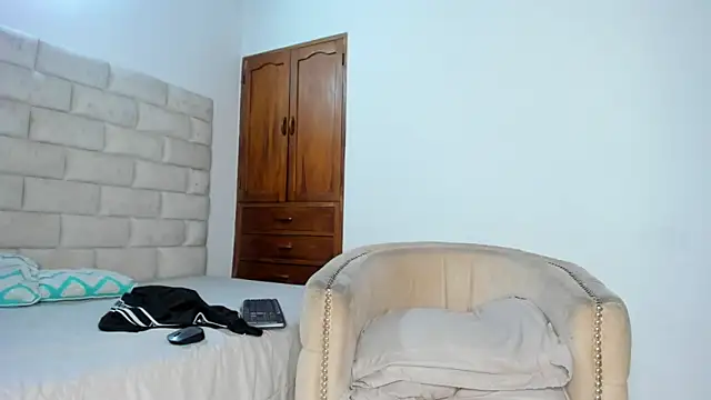 BennBrown online show from October 2025 08:15:02 PM