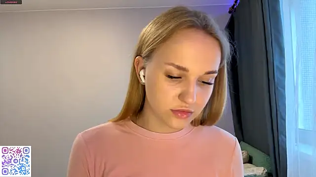 TanekaBoitel online show from October 2025 11:11:02 AM