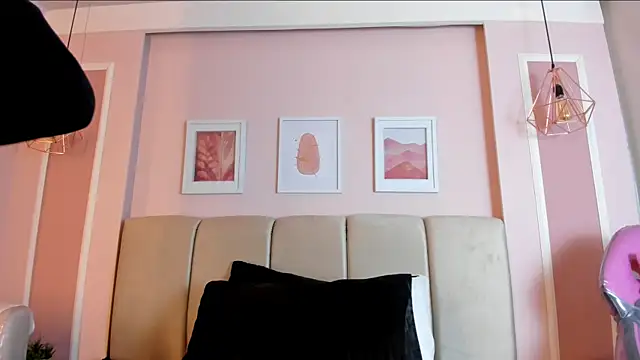 Sarah Reidd online show from October 2025 12:27:01 PM