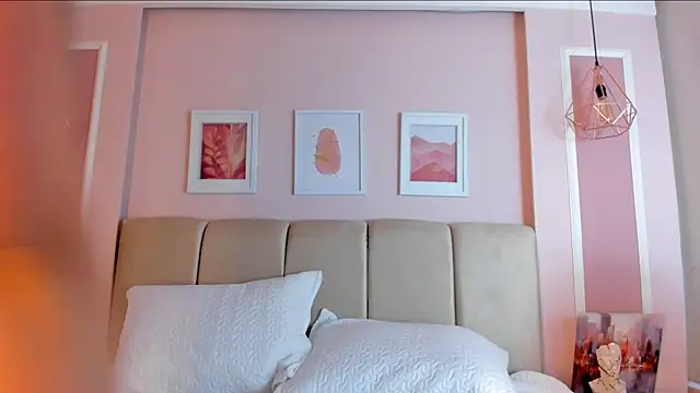 Sarah Reidd online show from November 2025 12:49:01 PM