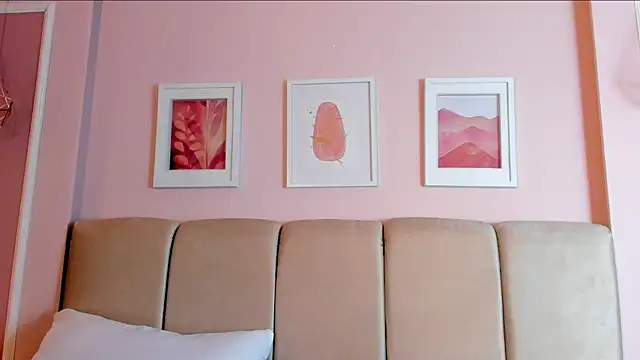 Sarah Reidd online show from November 2025 12:30:01 PM