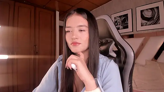 HaathorX online show from December 2025 02:02:02 PM