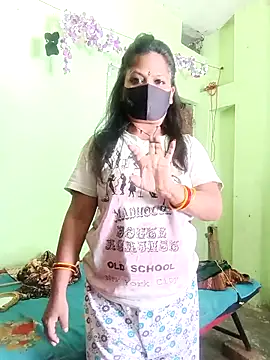 Snapshot of Mona_darling21 chatting on May 2026 06:31:02 AM Mona darling21 online show from May 2026 06:31:02 AM