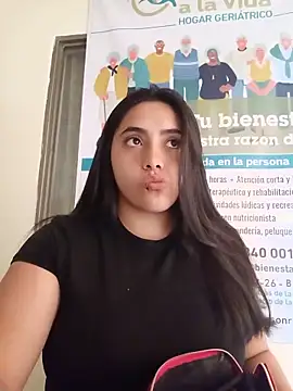 Snapshot of ANDREA-10_ chatting on June 2026 01:32:02 PM ANDREA-10 online show from June 2026 01:32:02 PM