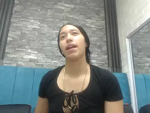 Lil Rose2006 online show from October 2025 12:17:02 PM