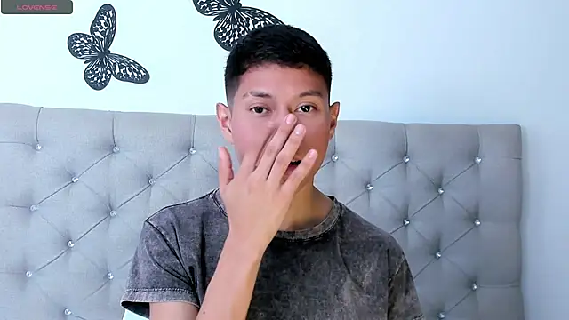 Little liam online show from October 2025 08:20:01 PM