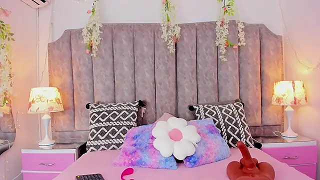 JadeBennett  online show from October 2025 04:31:02 AM