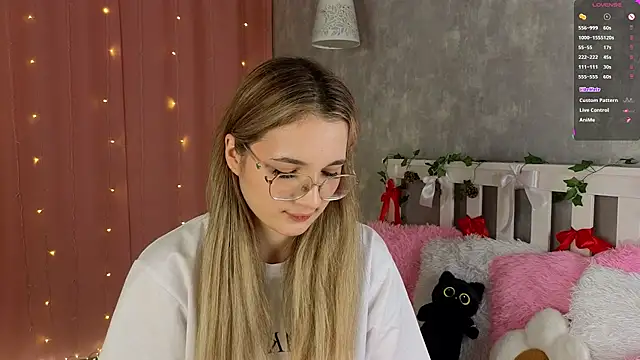 Snapshot of vivyboo111 chatting on February 2026 07:20:01 PM vivyboo111 online show from February 2026 07:20:01 PM