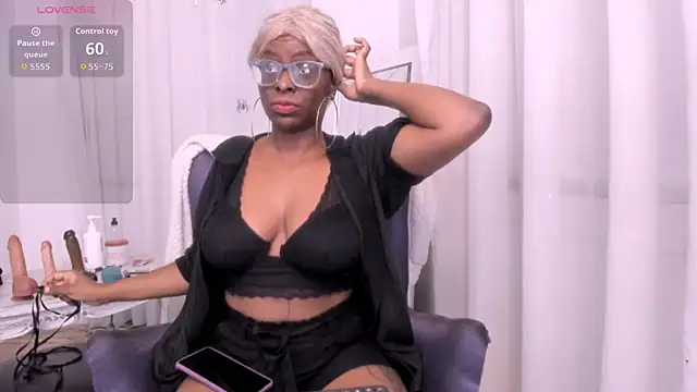 Snapshot of LolaJenkinss chatting on November 2025 12:05:01 PM LolaJenkinss online show from November 2025 12:05:01 PM