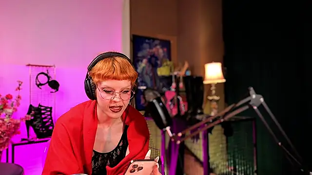 tacodeluxxxe online show from May 2026 12:19:02 AM