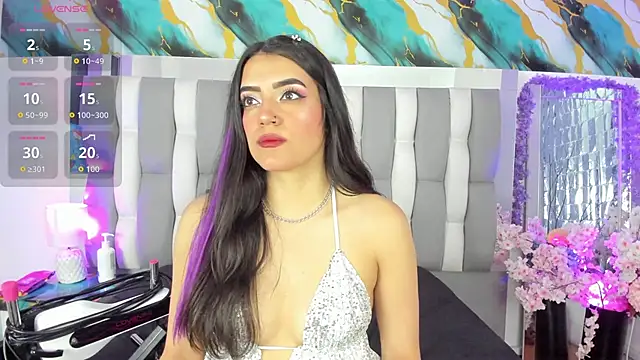 IsaDiiaz online show from April 2026 05:30:01 AM